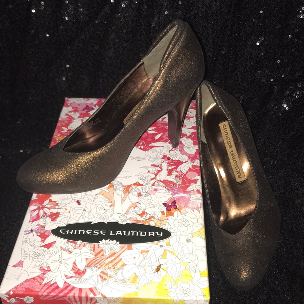 Bronze Pumps
